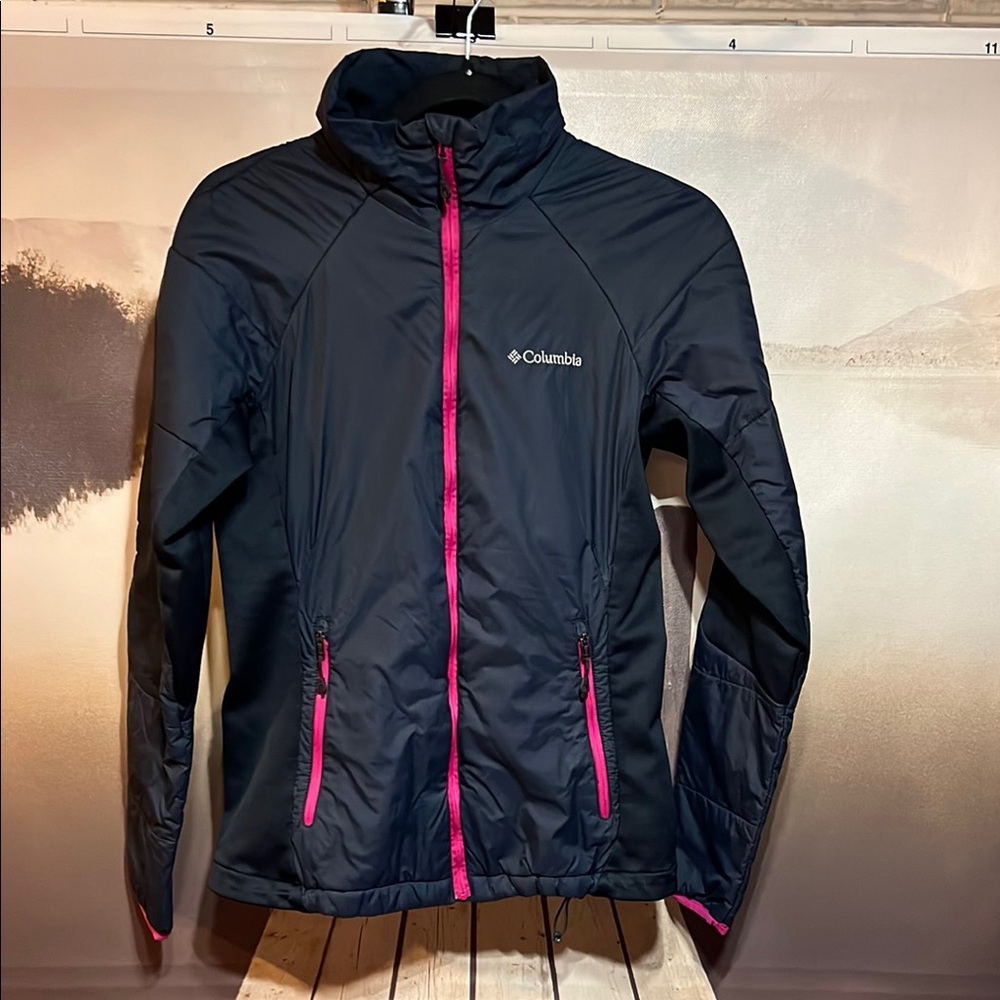 Columbia Omni Heat Women's Black Jacket with Pink Trim. Sm.